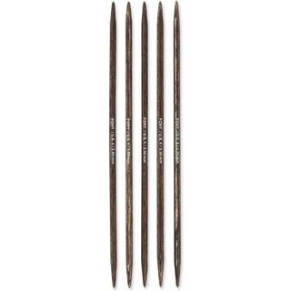 Pony Perfect Strømpepinde 15 cm (2.50-4.00 mm) Strømpepinde i fra Pony Perfect i træ. Strømpepinde måler 15 cm. Findes i størrelserne 2.50-4.00 mm. Pakken indeholder 5 strømpepinde.