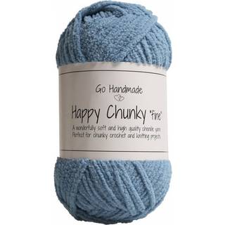 Go Handmade Happy Chunky Fine 17864 Jeans blå Indhold:100% Polyester Vægt/længde:50 g = ca. 65 m Anbefalede pinde:4-5 mm Kan vaskes på maskine, maks. 40°C / Tørres fladt.