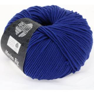 Lana Grossa Cool Wool Big 934 Royal Indhold:100% ren ny, ekstrafin merinould Vægt/Længde: 50 g = ca. 120 meter Anbefalede pinde: 3.50-4.00 mm Strikkefasthed: 10 x 10 cm = 19 m x 26 p Vask:Finvask 30º/ Tørres fladt.