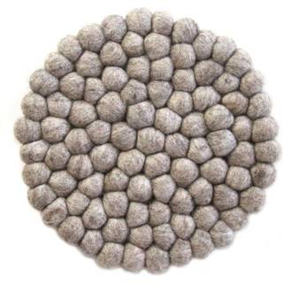 Global h?ndv?rk h?ndlavet filt kugle uld trivet mat fra Nepal 8 """" Round Pad Light Gray