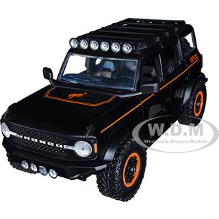 2021 Bronco Matt Black med orange striber og tagstativ vanedannende ørkendesign bare lastbiler serie 1/24 Diecast modelbil af Jada 34287