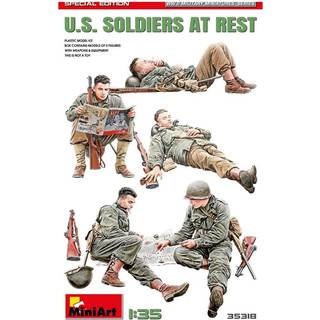Miniart Min35318 1: 35-os soldater i hvile (sepcial udgave)