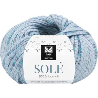 Dale Solé 901 Hvid pastel Indhold: 100% bomuld Vægt/længde: 50 gram = ca. 88 meter Anbefalede pinde: 6.00 - 9.00 mm Strikkefasthed: 10 cm = 12-15 m Kan maskinvaskes - Uldvask 30 °C / Brug ikke skyllemiddel / Tørres fladt.