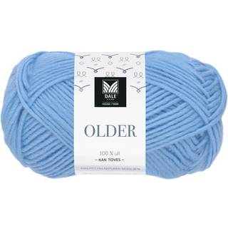 Dale Older 400 Hvid Indhold: 100% Uld Vægt/længde: 50 gram = ca. 95 meter Anbefalede pinde: 5.00 mm Strikkefasthed: 10 cm = 18 m Vask: Kan maskinvaskes - Uldvask 30 °C / Tørres fladt.