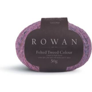 Rowan Felted Tweed Colour 021 Blush Indhold:50% Uld, 25% Alpaka, 25% Viskose Vægt/længde:50 gram = ca. 175 meter Anbefalede pinde:3,50-4.00 mm Strikkefasthed:10 x 10 cm = 22-24 m x 30-32 r Maskinvask, skånevask i koldt vand / Tåler ikke tørretumbler / Tørres flat.