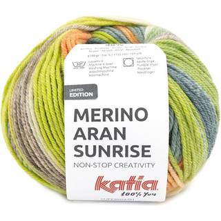 Katia Merino Aran Sunrise 301 Grønblå-Orange-Pistacie Indhold: 52% merinould, 48% akryl Vægt/længde: 100 g = ca. 155 meter Anbefalede pinde: 4.5-5.5 mm Strikkefasthed: 10 x 10 cm = 16 m x 20 p Vask: Maskinvask 30℃ / Kan tørretumbles.