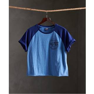Superdry Speedway Boyfriend T-shirt i et firkantet snit med raglanærmer