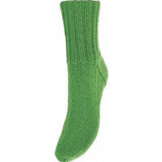 Järbo Junior Raggi 50g 68418 Leaf green Indhold: 75% Superwash uld, 25% polyamid Vægt/længde: 50 g = ca. 200 meter Anbefalede pinde: 3 mm Strikkefasthed: 10 x 10 cm = 27-28 m x 40 p Maskinvask, max 40°C / Tørres fladt.