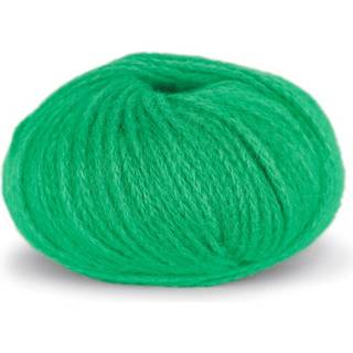 Du Store Alpakka Pus 4055 Skarp grøn Indhold: 70% baby alpakka, 17% akryl, 13% polyamid Vægt/længde: 50 g = ca. 100 meter Strikkefasthed: 10 cm = 12 m Anbefalede pinde: 9.00 mm Vask: Maskinvask 30 °C / Tåler ikke tørretumbling / Tørres fladt.