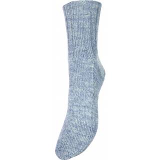 Järbo Junior Raggi 50g 68421 Light denimblue Indhold: 75% Superwash uld, 25% polyamid Vægt/længde: 50 g = ca. 200 meter Anbefalede pinde: 3 mm Strikkefasthed: 10 x 10 cm = 27-28 m x 40 p Maskinvask, max 40°C / Tørres fladt.
