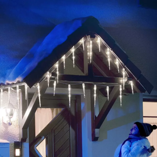 LED lysgardin istapper med 32 tapper 7,75 m