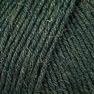 Lang Yarns Merino 120 398 Indhold: 100% Merinould Vægt/længde: 50 g = ca. 120 meter Anbefalede pinde: 3.5-4.5 mm. Strikkefasthed: 10 x 10 cm = 22 m x 32 p Vask: Maskinvask 30 °c / Tåler ikke tørretumbling .
