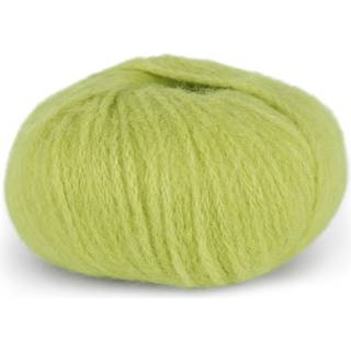 Du Store Alpakka Pus 4056 Pæregrøn Indhold: 70% baby alpakka, 17% akryl, 13% polyamid Vægt/længde: 50 g = ca. 100 meter Strikkefasthed: 10 cm = 12 m Anbefalede pinde: 9.00 mm Vask: Maskinvask 30 °C / Tåler ikke tørretumbling / Tørres fladt.