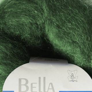 Permin Bella 87 Mosgrøn Indhold: 75% kid mohair, 20% uld, 5% polyamid Vægt/længde: 50 g = ca. 145 meter Anbefalede pinde: 6.00 mm Strikkefasthed: 10 x 10 cm = 14 m x 22 p Vask: Håndvask, max 30ºC.