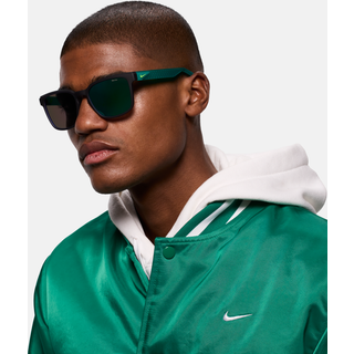 Nike Mand NIKE LIVEFREE ICONIC EV24012 011 Solbriller Bio-injekt Sort Grå Firkantet Normal