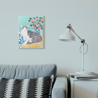 Stupell Industries Cat med pude og vasepasteldyrmaleri design af Sally B Art 13 X 19 v?gplak