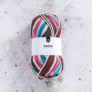 Järbo Raggi 100g 15217 Imagine waves Indhold: 70% Superwash Uld / 30% Polyamid Vægt/længde: 100 gram = ca. 150 meter Anbefalede pinde: 4.50 - 5.50 mm Strikkefasthed: 10 x 10 cm = ca 18 / 16m x 24 / 21p Anbefalet hæklenål: 4.50 mm Hæklefasthed: 10 x 10 cm = ca 14 fm x 17 p Maskinvask 40°C / Tørres fladt / Brug ikke skyllemiddel.
