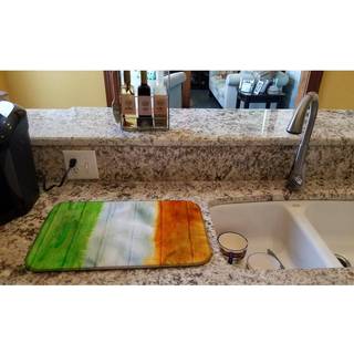 """" Caroline's Treasures Irish Flag on Wood Dish Drying Mat 14 """" """" X 21 """" """" Multicolor """"