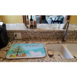 """" Caroline's Treasures Maltese Merry Christmas Tree Dish Drying Mat 14 """" """" X 21 """" """" Multicolor """"