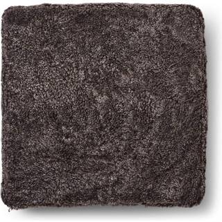 Puf | Lammeskind | Korthåret | 42x42x13 cm