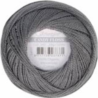 Scheepjes Candy Floss 242 Metallisk Grå Indhold: 100% merceriseret bomuld Anbefalede pinde: 0.75-1.25 mm Vægt/løbelængde: 20 gr = 165 meter Maskinvask: 40℃/Tørres fladt.