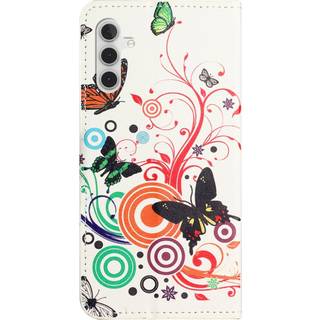 Samsung Galaxy S24 Læder Flip Cover m. Pung & Ståfunktion - Hvid / Sommerfugle