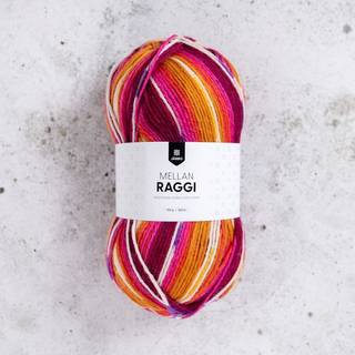 Järbo Mellanraggi 100g 28437 Hippie Van Materiale: 75% superwash uld, 25% polyamid Vægt/længde: 100 g = ca. 260 meter Anbefalede pinde: 3.00 mm Strikkefasthed: 10 x 10 cm = 25 m x 33 p Anbefalet hæklenål: 4.00 mm Hæklefasthed: 10 x 10 cm = ca. 16 fm x 20 p Vask: Maskinvask maks. 40°C / Tørres fladt.