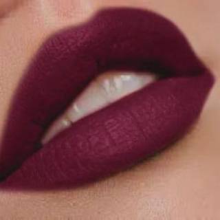 Af Clique Premium Matte Liquid Cliquestick | Violet Riot | Deep Cherry Purple Color | Lang varig l?bestift | Perfekt struktur | Grusomhedsfri | V