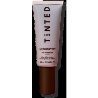 Live Tinted Hueguard Skin Tint SPF 50 - Tonet mineralsk solcreme med let-medium opbyggelig d?kning med en fugtgivende og str?lende finish - Vand-