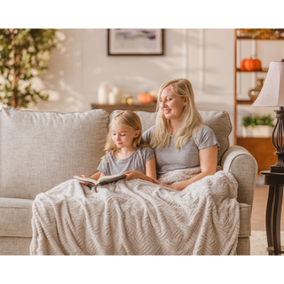 Chanasya premium blød struktureret beige fløde faux pels & fløjlsagtig mink kast tæppe - hyggeligt tæppe til sofa stol sofa seng og stue - revers