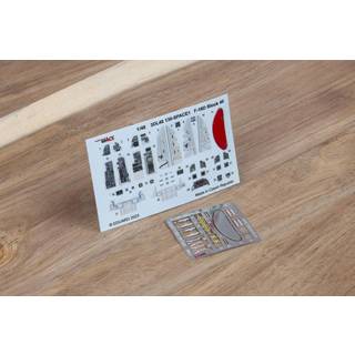F-16D Block 40 SPACE 1/48 KINETIC