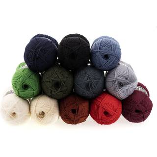 Opal Uni 4-trådet garn 5196 Vinrød Indhold: 75% Ren ny uld, 25% Polyamid Vægt/længde: 100 g = ca. 425 meter Anbefalede pinde: 2,5 mm Strikkefasthed: 10 x 10 cm = 30 m x 42 p Kan vaskes i vaskemaskine, uldvask max 40°C / Tørres fladt.