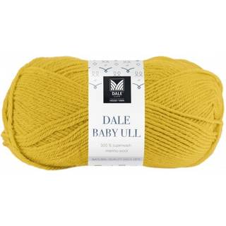 Dale Baby Ull 8548 Maisgul Indhold: 100 % superwash merinould Vægt/længde: 50 g = ca. 165 meter Anbefalede pinde: 2.5-3 mm Strikkefasthed: 10 cm = 32 m (pind 2.5 mm) / 28 m (pind 3 mm) Vask: Uldvask 40 °C / Brug vaskemiddel til uld/silke / Brug ikke skyllemiddel / Tørres fladt.