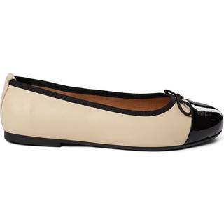 Lucy Ballerinasko, Beige/Black Patent, 38