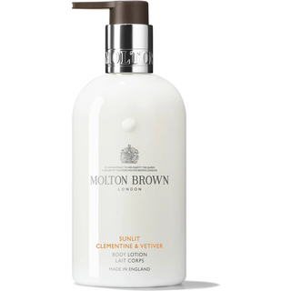 Molton Brown Collection Sunlit Clementine & Vetiver Bodylotion 300 ml (843,00 kr / 1 l) - 300 ml
