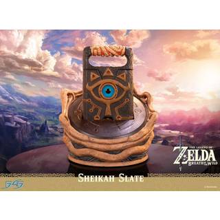 The Legend of Zelda: Breath of the Wild Life Size Statue 1/1 Sheikah Slate 24 cm