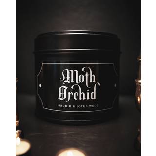 Moth Orchid Gothic Duftkerze in schwarzer Metalldose