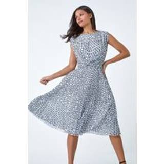 Roman Geometric Twist Detail Pleated Dress44