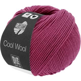 Lana Grossa Cool Wool 2111 Bær Indhold:100% ren ny, ekstrafin merinould Vægt/Længde:50 g = ca. 160 meter Anbefalede pinde: 3.00-3.50 mm Strikkefasthed:10 x 10 cm = 24 m x 34 p Vask:Finvask 30º/ Tørres fladt.
