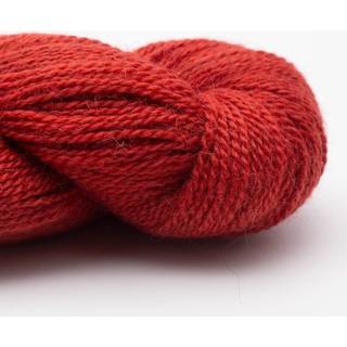 BC Garn Babyalpaca 10/2 RAS 39 Murstensrød RAS Indhold: 100% Alpaca Vægt/længde: 50 g. = ca. 250 meter Anbefalede pinde: 2.5-4mm Strikkefasthed: 10 x 10 cm = 31 m x 42 r Vask: Håndvask/ Tåler ikke tørretumbling.