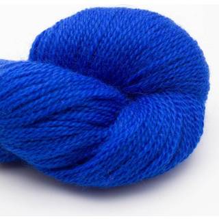 BC Garn Babyalpaca 10/2 RAS 71 Kongeblå RAS Indhold: 100% Alpaca Vægt/længde: 50 g. = ca. 250 meter Anbefalede pinde: 2.5-4mm Strikkefasthed: 10 x 10 cm = 31 m x 42 r Vask: Håndvask/ Tåler ikke tørretumbling.