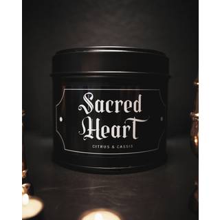 Sacred Heart Gothic Duftkerze in schwarzer Metalldose