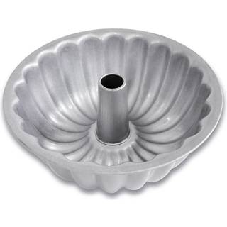 USA Pan Global Bakeware Scalloped Tube Cake Pan