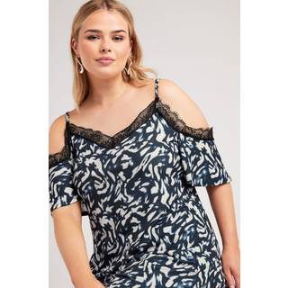 Yours Curve Yours Curve Black Lace Cold Shoulder Swing Top