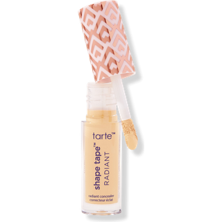 tarte form tape strlende medium dkkende concealer - 20S let sand (lys hud med varme gyldne undertoner) - rejsestrrelse