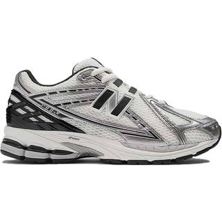 1906R Sneakers, Silver Metallic/Black, 38