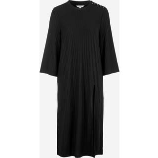 Ribbet jerseykjole med høj slids