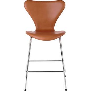 Fritz Hansen - 3187 Sjuan Helklädd Läder - Soft Cognac - Barstole og bartaburetter - Arne Jacobsen - Brun - Læder/Metal/Træ