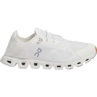On Women's Cloud 5 Coast Sneaker Damer størrelse 40,5 farve beige/grå