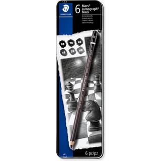 STAEDTLER Mars Lumograph tegneblyanter, 6 stk Fremstillet af cedertræ, som gør den nem at spidse. Træ fra PEFC-certificeret skovbrug. Assorterede hårdheder (8B, 6B, 4B, 2B).